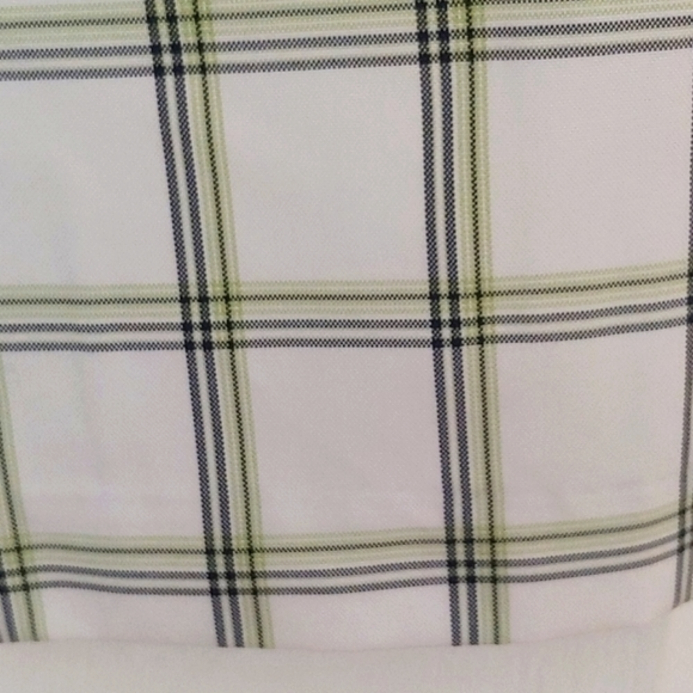 IZOD Men's Golf Shorts White/Green Plaid. Size 32 - Picture 7 of 10